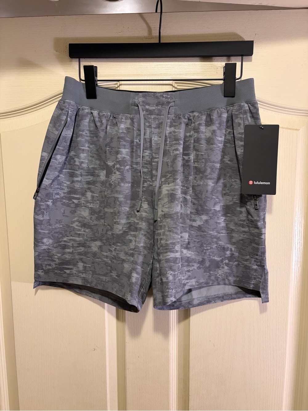 Lululemon Men’s “License To Train” Short 7” Inseam (M) *SOLD OUT AT LULU*